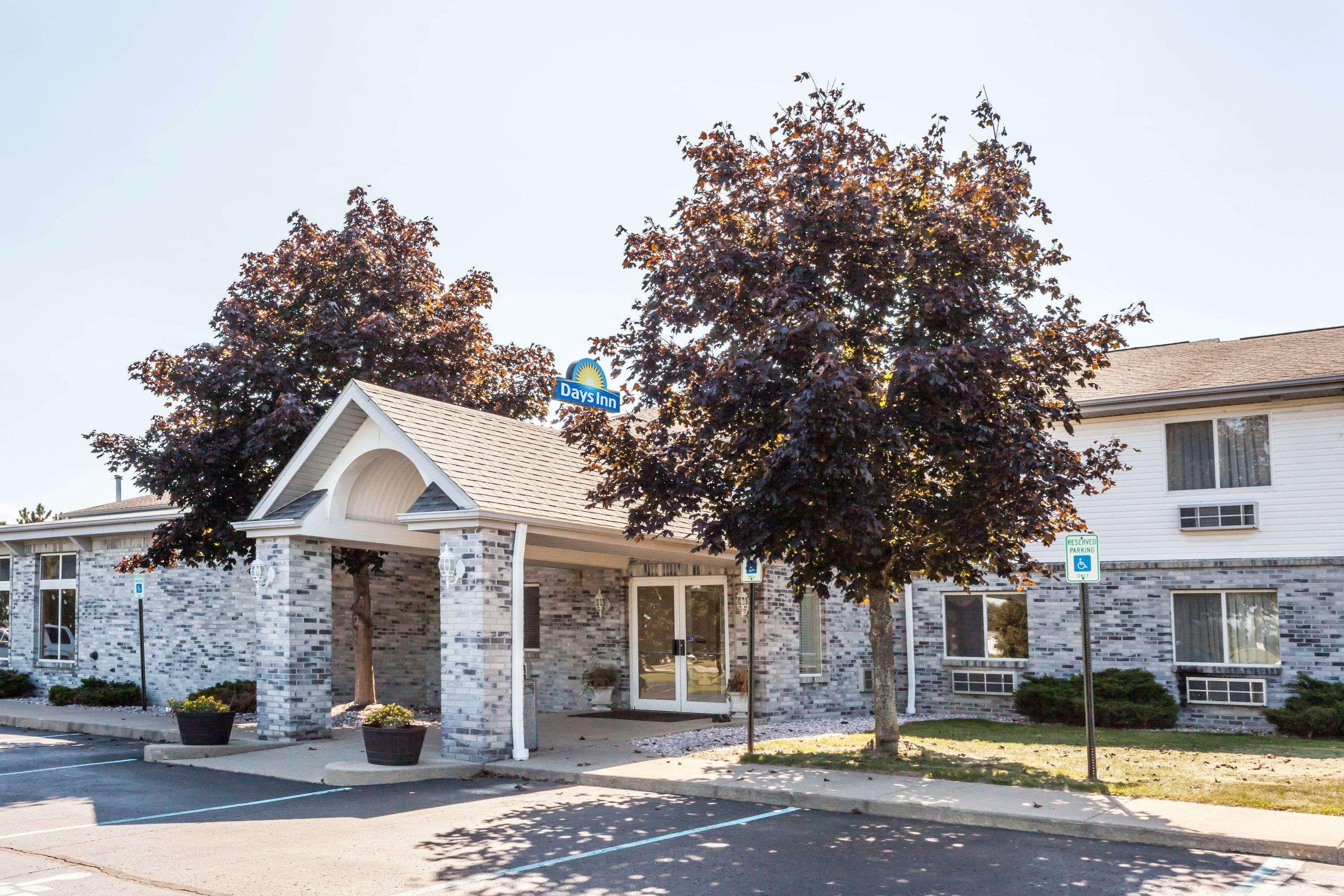 Days Inn By Wyndham Imlay City Exterior photo