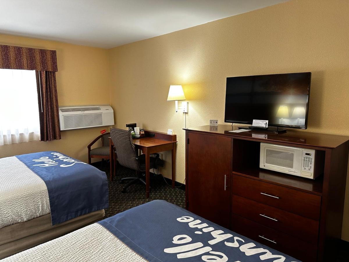 Days Inn By Wyndham Imlay City Exterior photo
