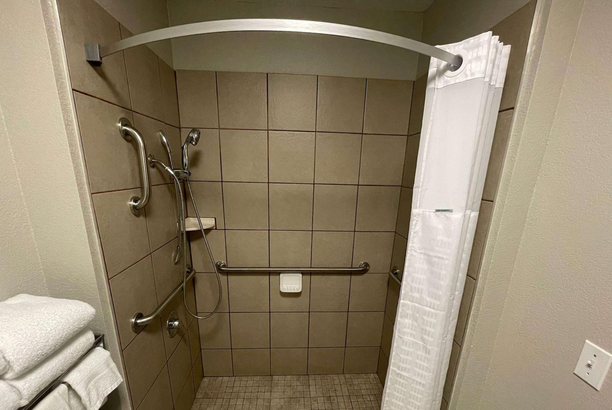 Days Inn By Wyndham Imlay City Exterior photo