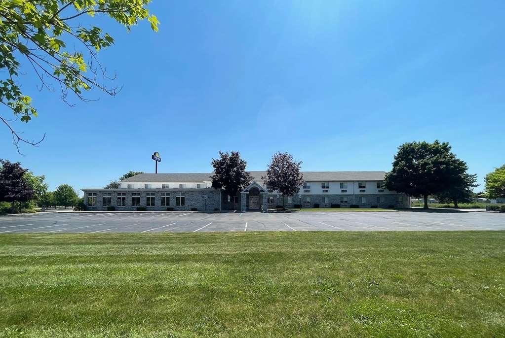 Days Inn By Wyndham Imlay City Exterior photo