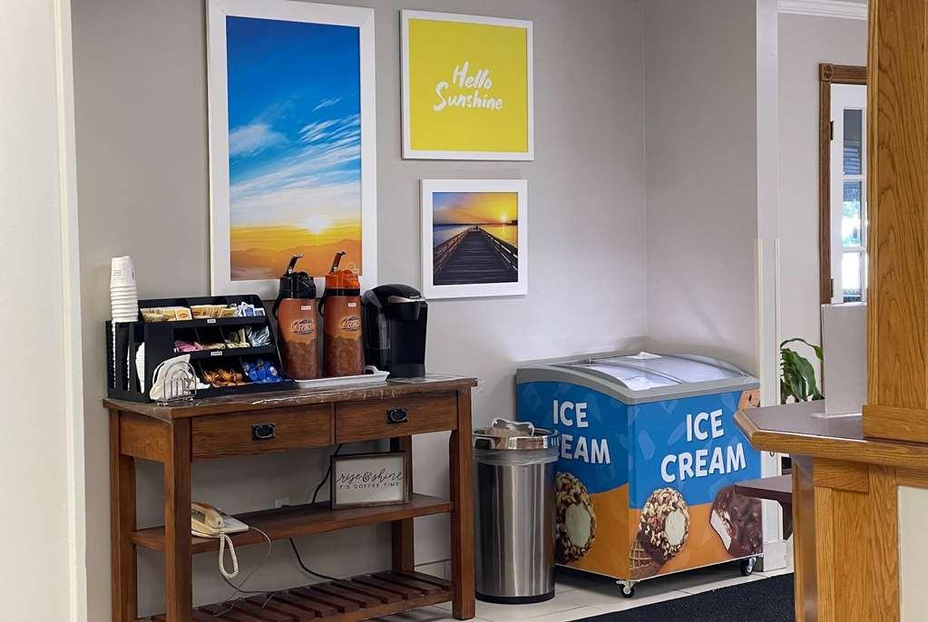 Days Inn By Wyndham Imlay City Interior photo